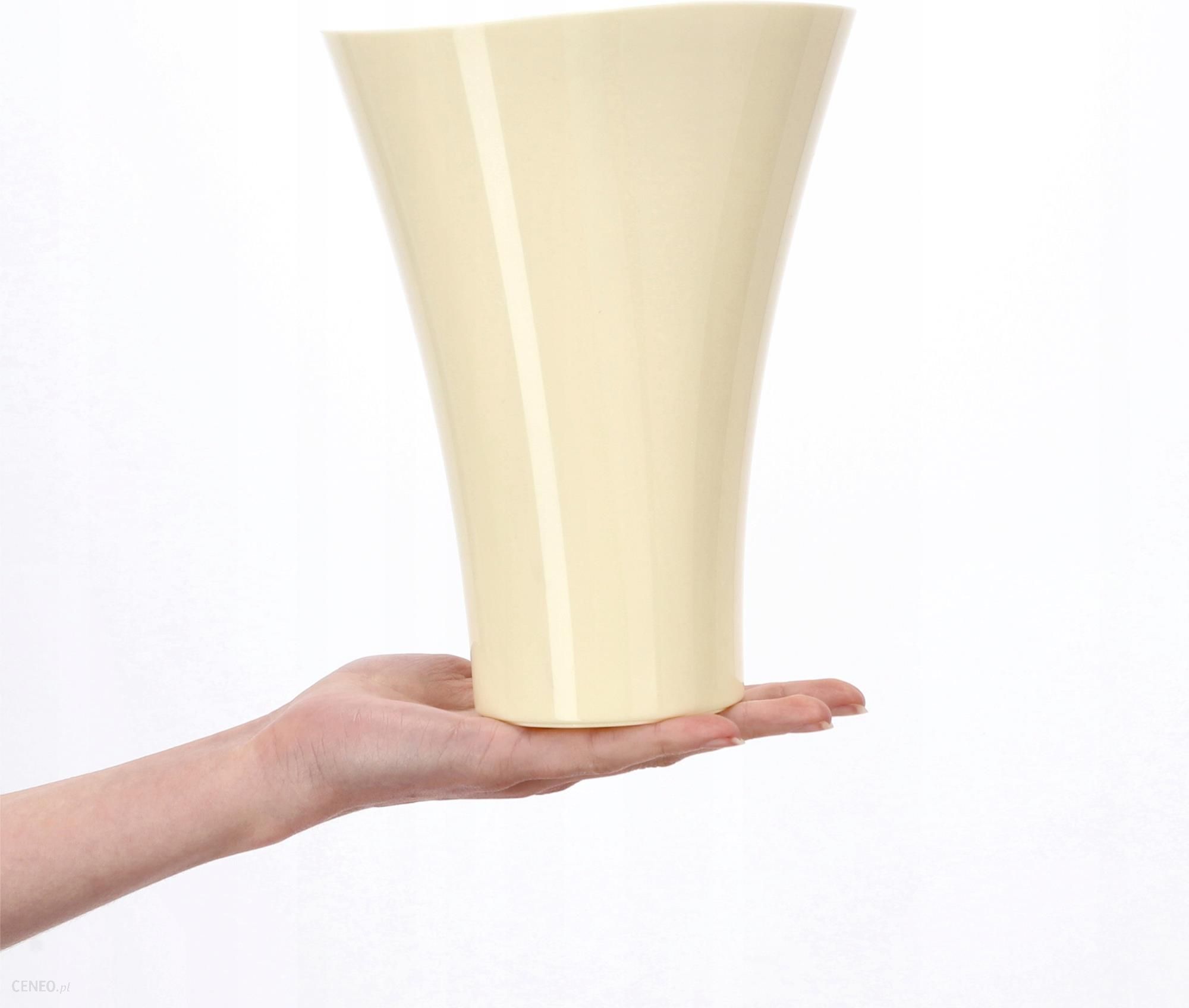 i-doniczka-oslonka-na-kwiaty-wewnatrz-kremowa-17-cm